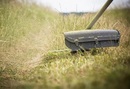 Pielęgnacja trawnika w końcówce lata - co oprócz aeracji jest do zrobienia?